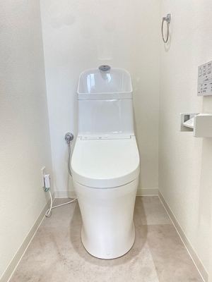 トイレ　【新規交換】快適な温水洗浄便座付