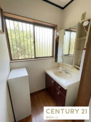 ���ʑ�E���ʏ��@���f�ڎʐ^�̈ꕔ�́A�����̉Ƌ�E�Ɠd�E�c�u����AI�Z�p�ɂ����������C���[�W�摜�ł��B���ۂ̎����ɂ͉ו����������܂��B