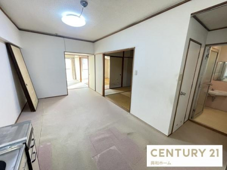 ���r���O�@�k������݂��_�C�j���O�Ɨm��