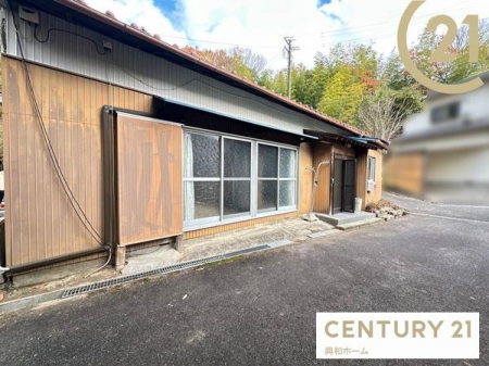 ���n�O�ώʐ^�@�y���i�z350���~���y�n�ʐρF87.77�������[�g���i26.55�؁j�������ʐρF69.79�������[�g���i21.11�؁j���Ԏ�F4DK���z�N���F1962�N