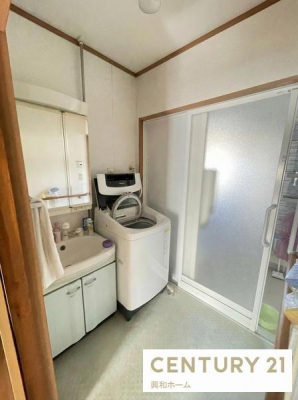 ���ʑ�E���ʏ��@���f�ڎʐ^�̈ꕔ�́A�����̉Ƌ�E�Ɠd�E�c�u����AI�Z�p�ɂ����������C���[�W�摜�ł��B���ۂ̎����ɂ͉ו����������܂��B