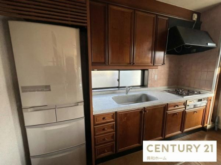 �L�b�`���@���f�ڎʐ^�̈ꕔ�́A�����̉Ƌ�E�Ɠd�E�c�u����AI�Z�p�ɂ����������C���[�W�摜�ł��B���ۂ̎����ɂ͉ו����������܂��B