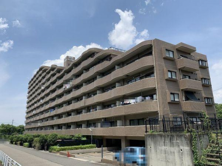 ���n�O�ώʐ^�@�y���i�z2499���~���Ԏ��F3LDK����L�ʐρF70.53�������[�g�����o���R�j�[�ʐρF10.48�������[�g�����\���F�S�؃R���N���[�g11�K��8�K�������Ǘ��`�ԁF�S���ϑ��E����